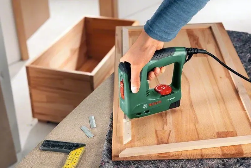 Discount BOSCH Agrafeuse PTK 14 EDT