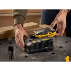 STANLEY Chargeur V20 18V 4A