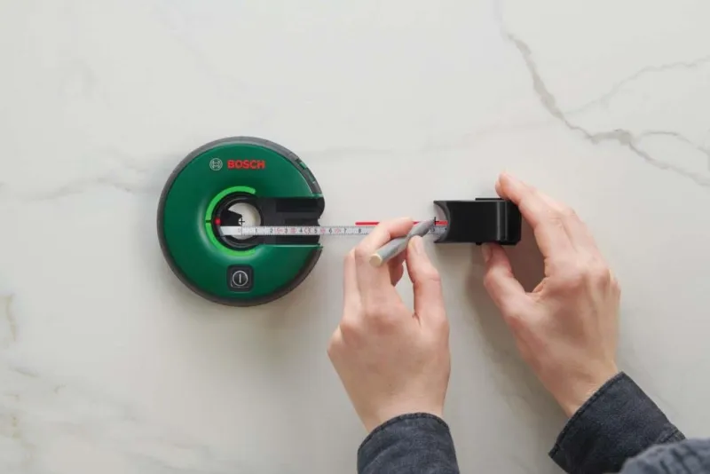 Sale BOSCH Mètre laser ligne Atino