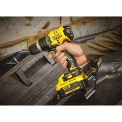 Clearance STANLEY Perceuse visseuse à percussion V20 Lithium 18V -2 batteries