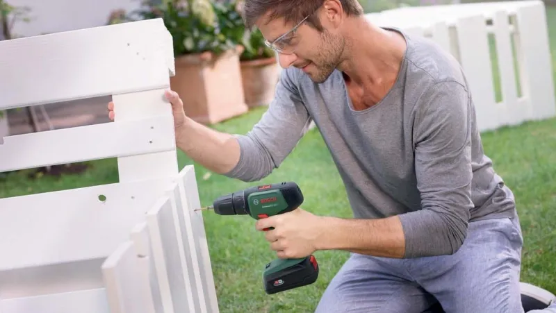 New BOSCH Perceuse-visseuse sans fil Universal18, 1 batterie 18V