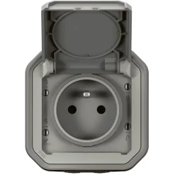 Outlet LEGRAND Prise de courant avec terre étanche à volet Plexo 16A 250V