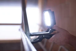 Outlet BRENNENSTUHL Projecteur de chantier LED à pince rechargeable/orientable