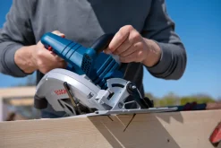 Sale BOSCH PROFESSIONAL Scie circulaire sans fil GKS 18V-68 C (produit seul)