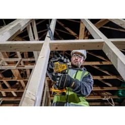 Outlet DEWALT Scie sabre compacte XR 18V brushless (produit seul)
